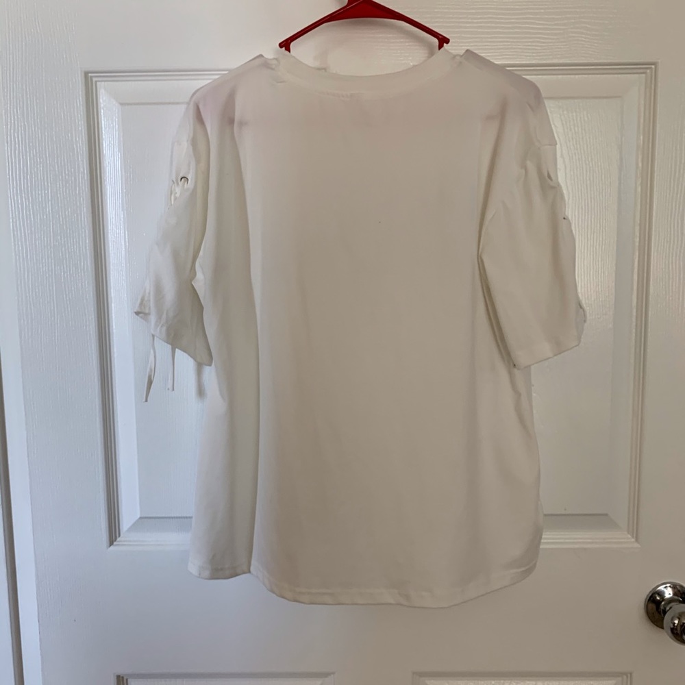 Tshirt - Picture 3 of 3
